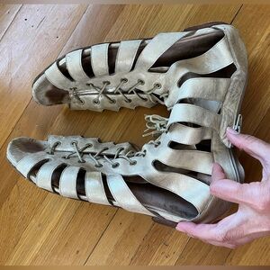 Stuart weitzman 10.5 gold gladiator strappy sandals Roman summer metallic 11 Y2K